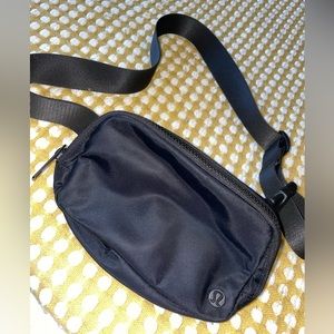 lululemon belt bag